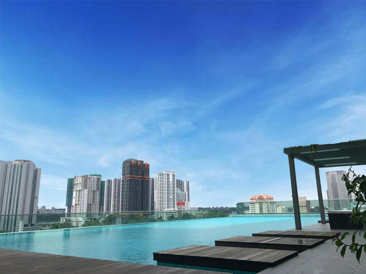 Paragon Suite Homestay By Antlerzone Johor Bahru Exterior photo