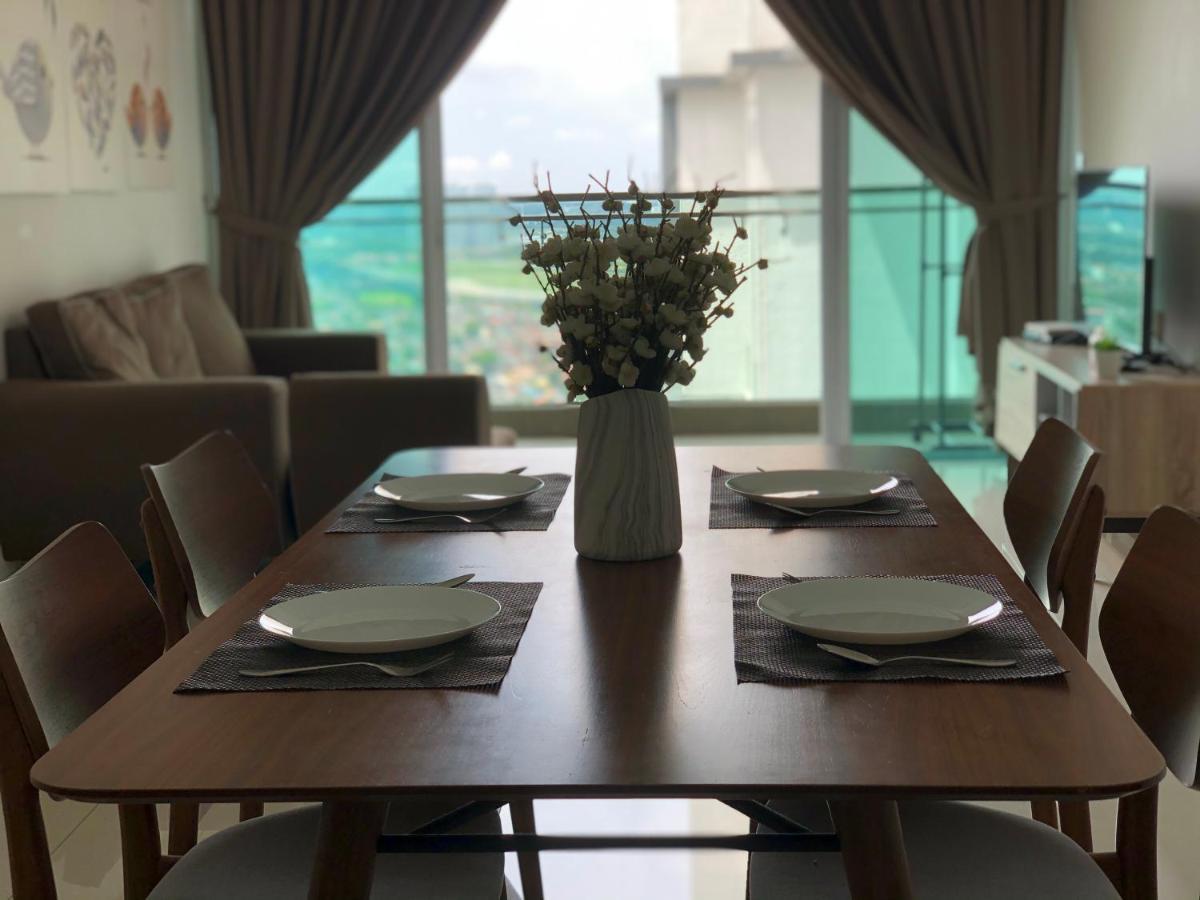 Paragon Suite Homestay By Antlerzone Johor Bahru Exterior photo