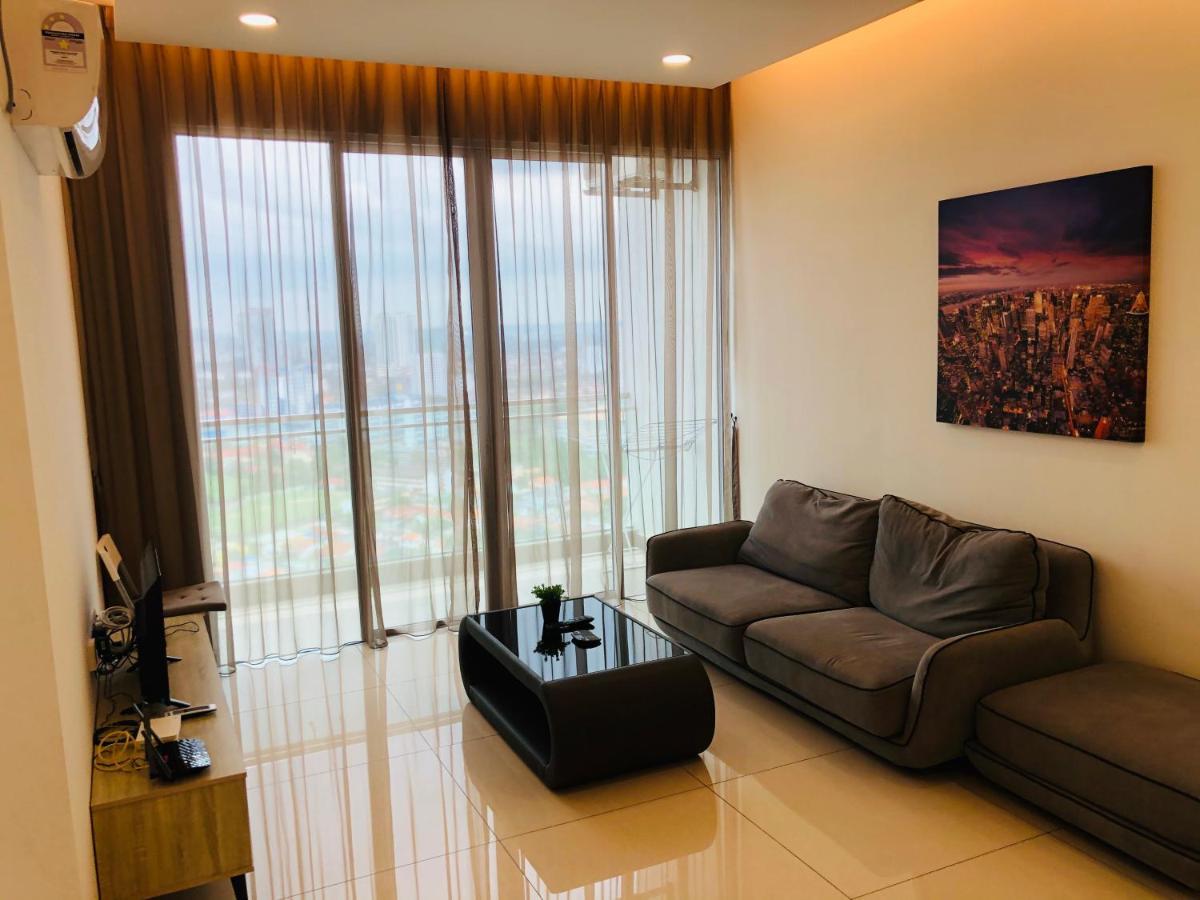Paragon Suite Homestay By Antlerzone Johor Bahru Exterior photo