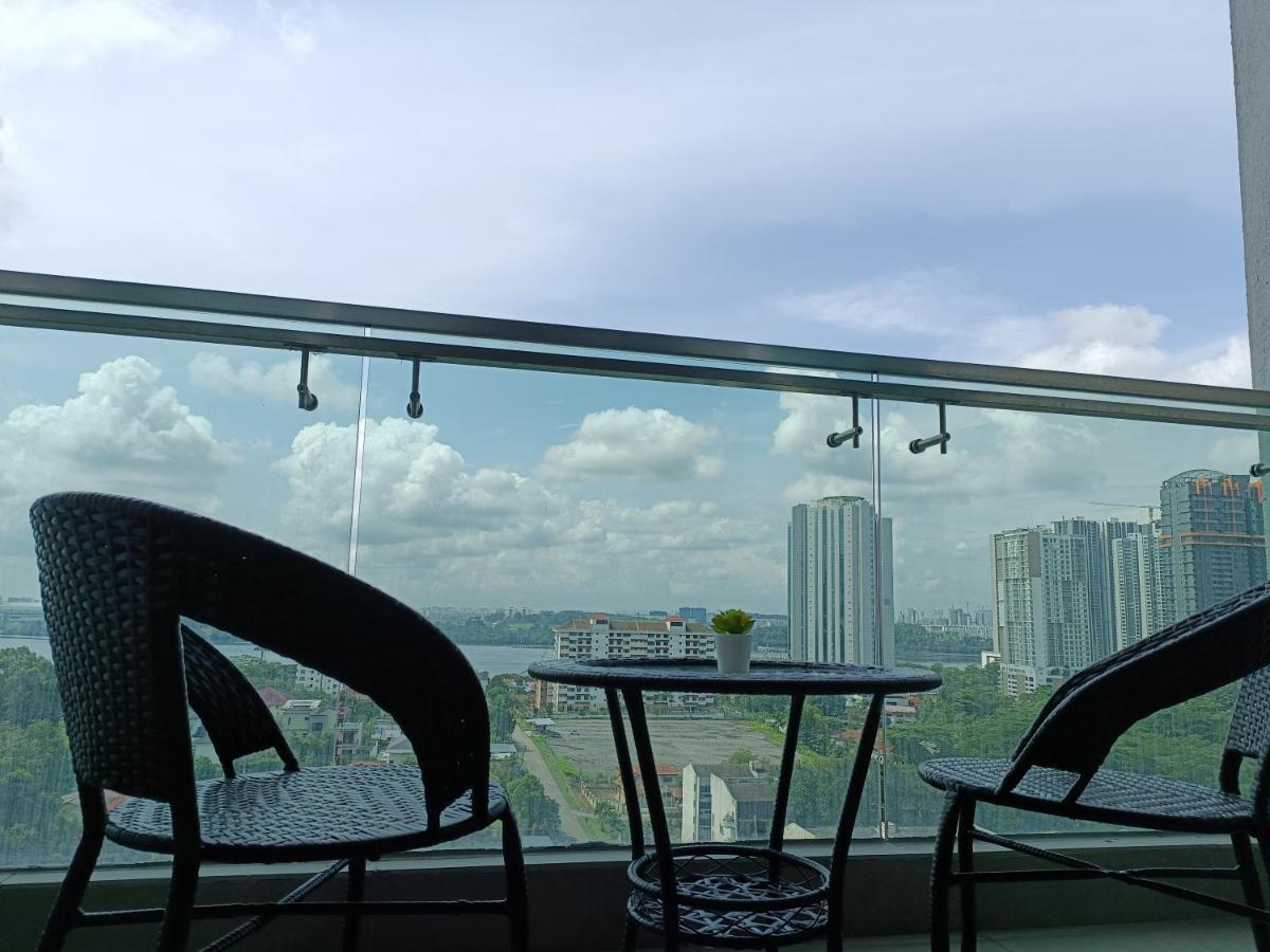 Paragon Suite Homestay By Antlerzone Johor Bahru Exterior photo
