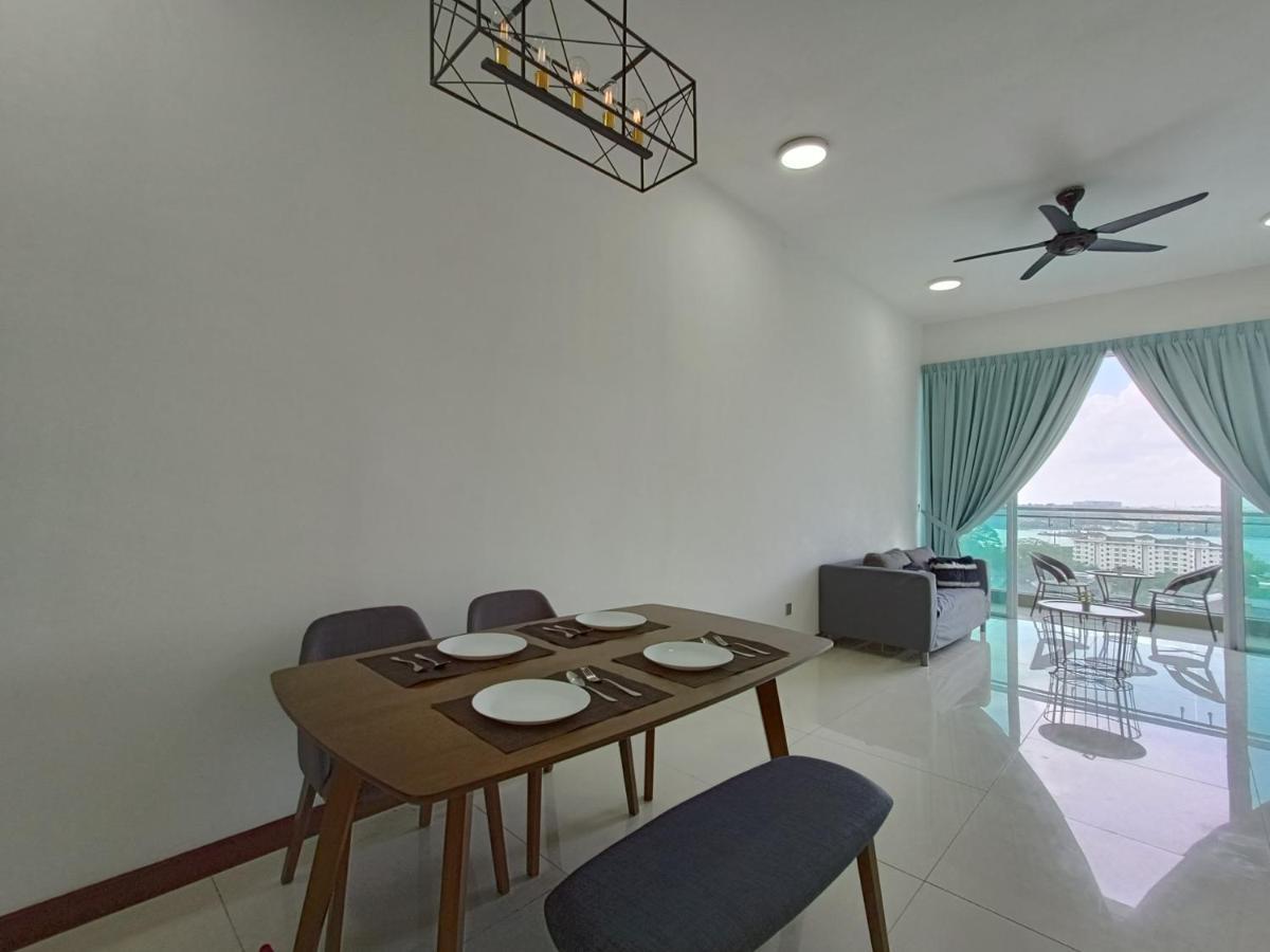 Paragon Suite Homestay By Antlerzone Johor Bahru Exterior photo
