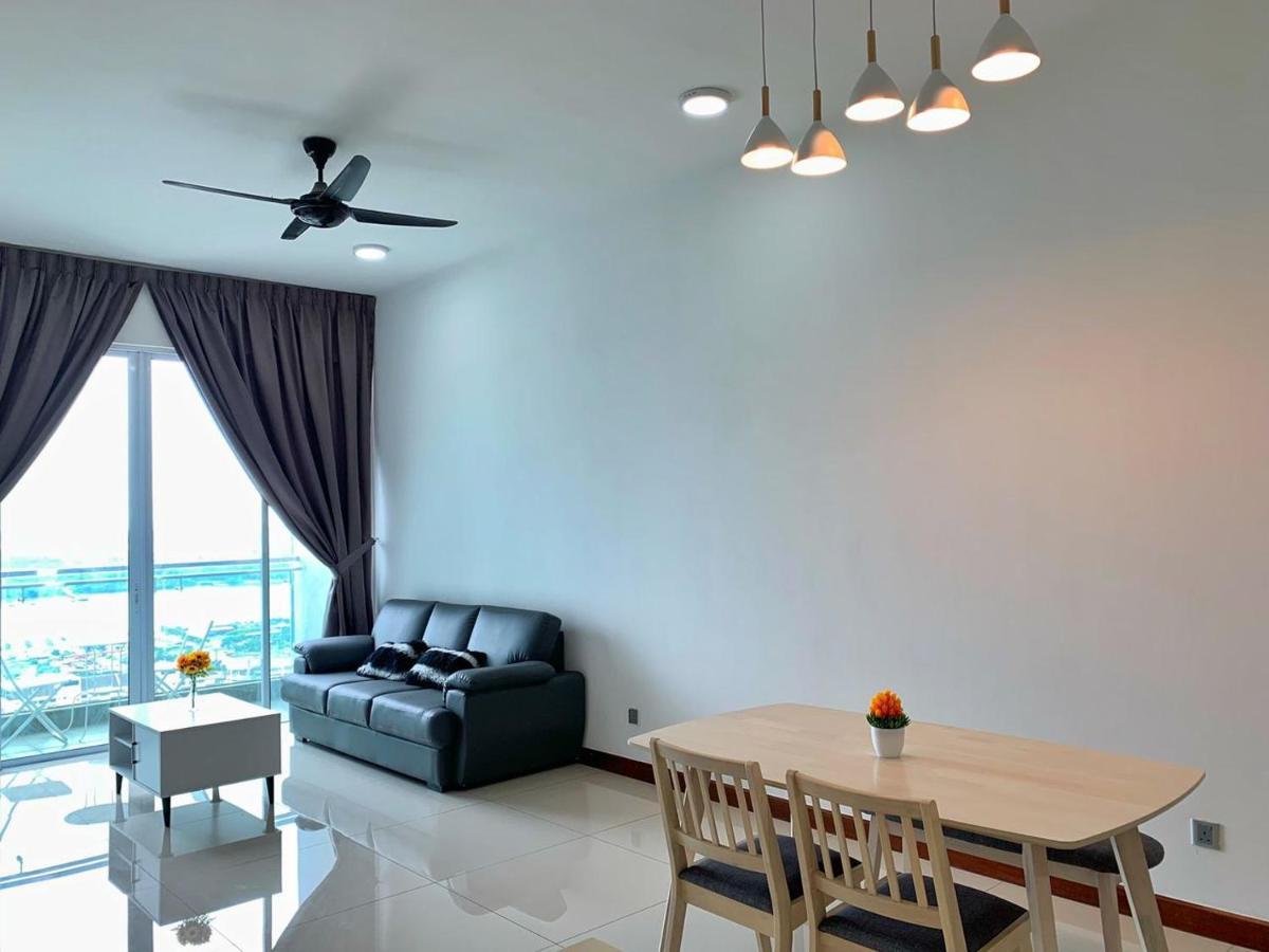 Paragon Suite Homestay By Antlerzone Johor Bahru Exterior photo