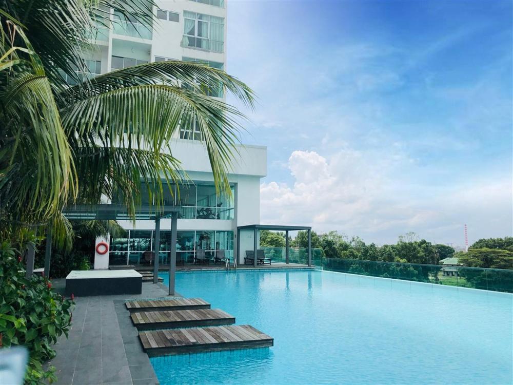 Paragon Suite Homestay By Antlerzone Johor Bahru Exterior photo